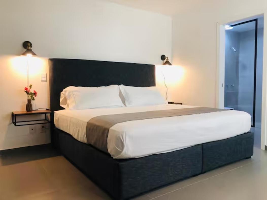 Aparthotel Urban Gran Plaza Zapopan Zewnętrze zdjęcie
